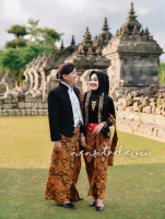 [1 Set] Premium Baju Prewed Adat Jawa / Nuansa Hitam, Motif Semenromo
