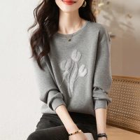 【初色】亮片花朵裝飾圓領衛衣上衣女上衣-灰色-63932(M-2XL可選)