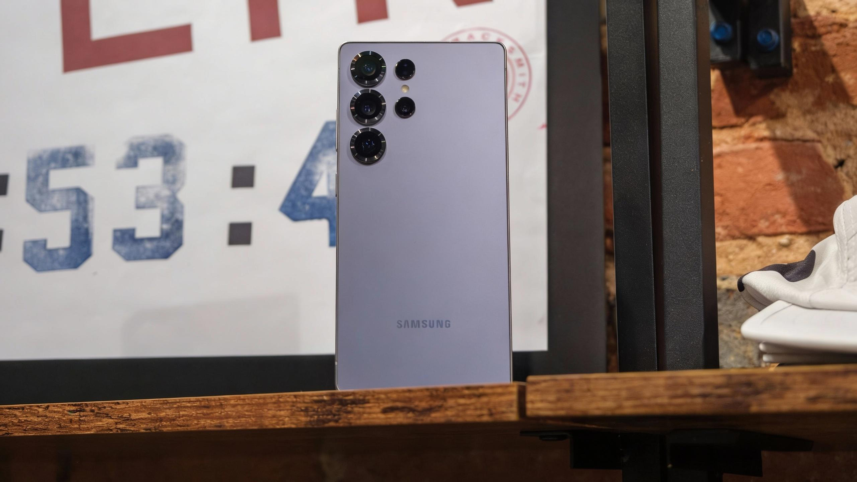 Samsung Galaxy S26 Ultra のリークが 6 色展開を公開、 Cobalt Violet 