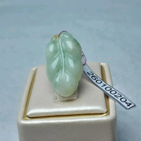 Liontin Giok Jadeite Jade Bentuk Daun 100% Natural Jade
