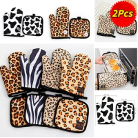 2Pcs/Set Kitchen Gloves Insulated Leopard Print Pad Microwave Gloves Oven Barbecue Rack Potholders Oven Mitts Potholder Pad