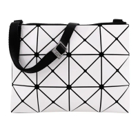 【ISSEY MIYAKE 三宅一生】BAOBAO 原色透幾何方格3X4肩斜扁包(白/亮面)