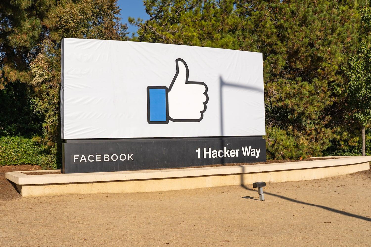Meta Launches Standalone "Seller" App for Facebook Marketplace Power Users, Tapping AI to Automate Listings