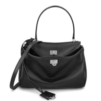 【Balenciaga 巴黎世家】789779 爆款翻玩Rodeo系列極簡鬆弛美柔軟垂墜小牛皮銀扣小型手提斜背包(黑色)