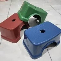 KURSI JONGKOK DINGKLIK PENDEK PLASTIK