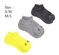 Alo Yoga Women's Everyday Sock – Kaos Kaki Low-Cut Wanita, Nyaman & Elastis, Olahraga & Daily Wear –