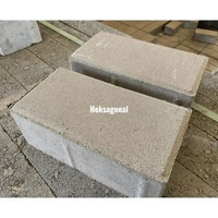 Paving block K-300 per m² Balikpapan 21x10x6cm