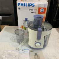 JUICER PHILIPS 300W HR1811 / MESIN PEMBUAT MINUMAN (JUS)