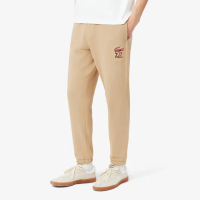 【LACOSTE】男裝-Chinese新年特別版運動長褲(卡其色)