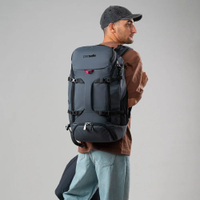 澳洲《Pacsafe》Venturesafe EXP35 Anti-Theft Travel Backpack 防盜旅行後背包 (35L) 岩石灰-60315144