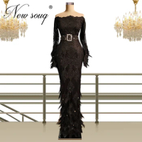 Black Boat Neck Evening Gowns Arabic Appliques Feathers Prom Dresses Dubai Design Long Evening Wear Gowns 2021 Vestidos De Festa