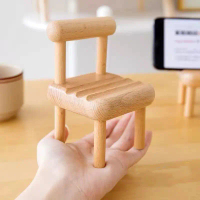 Stand Holder HP Bentuk Kursi Kayu Soild Phone Holder Universal Dudukan Handphone Meja Plastik