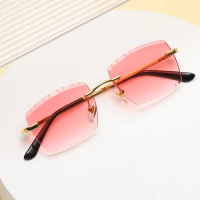 New Stylish Sunglasses for Women Rectangle Shape Rimless Cut Edge Sunglass Men Women UV400 Protection Travelling Sunglass