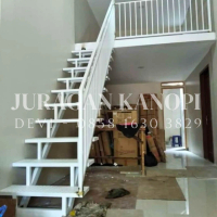 mezzanine ruangan rangka besi minimalis terpasang