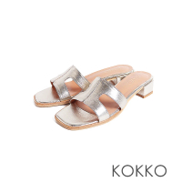 【KOKKO 集團】時髦簡約工字型粗跟涼拖鞋(金色)