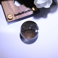 【SmileRocks 石麥】茶黃晶帶髮晶球 直徑3.2cm(附SmilePad 6x6 底板)