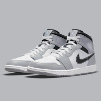 【NIKE 耐吉】休閒鞋 Air Jordan 1 Mid Light Grey 灰黑 男鞋 554724-078