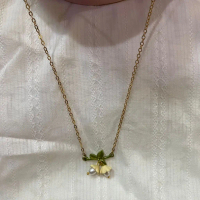 Kalung Charm Bunga Lily of the Valley dengan Rantai Emas ( 001)