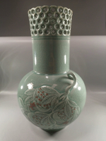 韓國 高麗青瓷 鏤空釉里紅花瓶，立體浮雕葉片畫篇實屬難得，制
