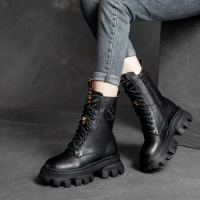 2023 Short Plush Mid-heel Snow Boots Lace Up Warm Lady Platform Biker Mid-calf Boot for Women Shoes Winter Leather Chelsea Boots