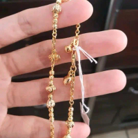 Gelang rantai banyak mainan 4gr  dilelang dengan harga tebusan saja ini barang sudah jauh tempo ayo 