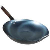 Traditional Iron Wok Wooden Handle Carbon Steel Wok Stir Fry Pan Non-Stick Iron Frying Pan Flat Bottom Pan Gas Stove Cooking