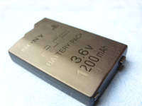 PSP 原裝 電池  二手原裝  適合2000 或3000機器 使用