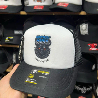 Topi trucker jala mberot bantengan hitam putih