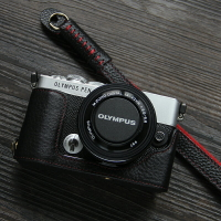 適用奧林巴斯E P7相機套底座Olympus ep7保護套真皮半套 手柄