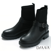DIANA 4.5 cm牛皮x重磅彈性布雙材質拼接圓環金屬皮帶釦飾短筒靴-皮革黑