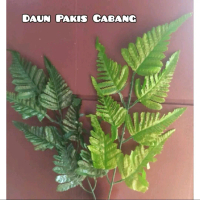 5 tangkai Daun Pakis Imitasi Artificial Daun Pakis Hijau Plastik Daun Pakis Artificial
