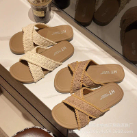 New trendy niche women's beach sandals for summer vacations, popular Bohemian style beach slippers H