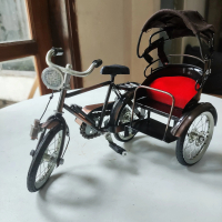 Mainan Miniatur Becak Medan Antik Logam Dekorasi Unik & Koleksi Vintage Hadiah Souvenir Indonesia Ke