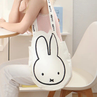 กระเป๋าผ้าใบ Kawaii Miffy ถูกส่ง
