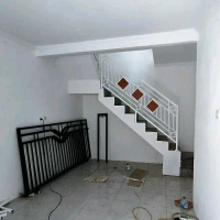 balkon dan Railing tangga galvanis minimalis