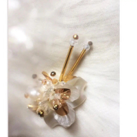 Brooch Vanda