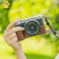 索尼a7c2 保護套 A7CR 相機包 A7C二代 皮套 A6700底座a6400殼 配件 zve10【不是相機！是相機 配件 】