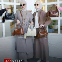 Agatha Bag and Pouch Metalic Vintage dengan 1 Compartment Utama & Pengunci Magnet Panjang Handle 33c