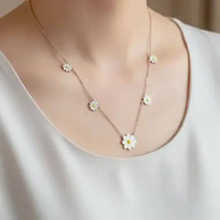 Kalung Fashion Wanita AYU GOLD Daisy Collection Model 5 Bunga 17K/750 Terbaru Termurah