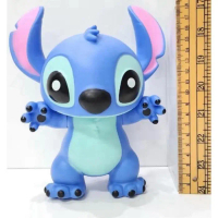 action figure stitch berdiri