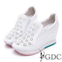 GDC-熱賣牛皮雕花舒適質感內增高素面休閒鞋-白色