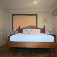 住宿 Baulkham Hills Deluxe king room with air-con private bathroom and entrance 寶琴山