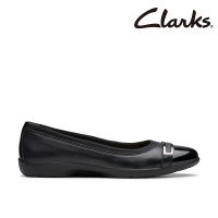 【Clarks】女鞋 Meadow Rose 低調別緻時尚飾釦娃娃鞋 平底鞋(CLF79653C)