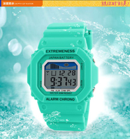 潮流多功能電子運動手錶時尚防水LED手錶表 綠色當天寄