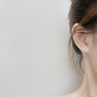 w英文字母耳釘999純銀簡約氣質鋯石耳環防過敏養耳洞耳飾品