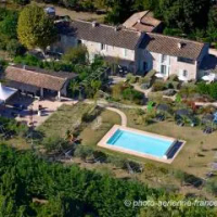 住宿 MAS DES FIGUES - Mas XVIIIe - ouvert 01 mai au 30 septembre 2025 - Piscine très calme - Alpilles 