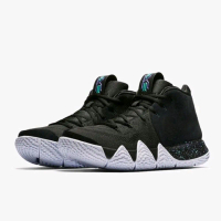 Sepatu Basket Kyrie 4 Black/White