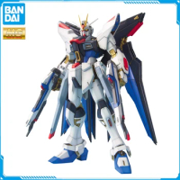 In Stock Original BANDAI GUNDAM MG 1/100 SEED Strike Freedom GUNDAM ZGMF-X20A Model Assembled Anime Figure Action Figures Toys