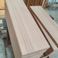 Papan Trap Tangga, Anak Tangga bahan Kayu (Kamper Samarinda Oven. Tebal 4,5cm panjang 90cm)