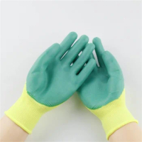 Anti Bite Gloves Made Of Nitrile Rubber Material Comfortable And Flexible Colorful And Fashionable Exquisite Workmanship.